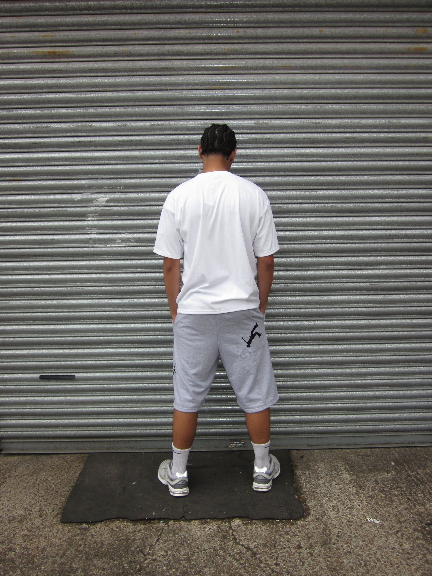 “2FLY4U” GREY SHORTS