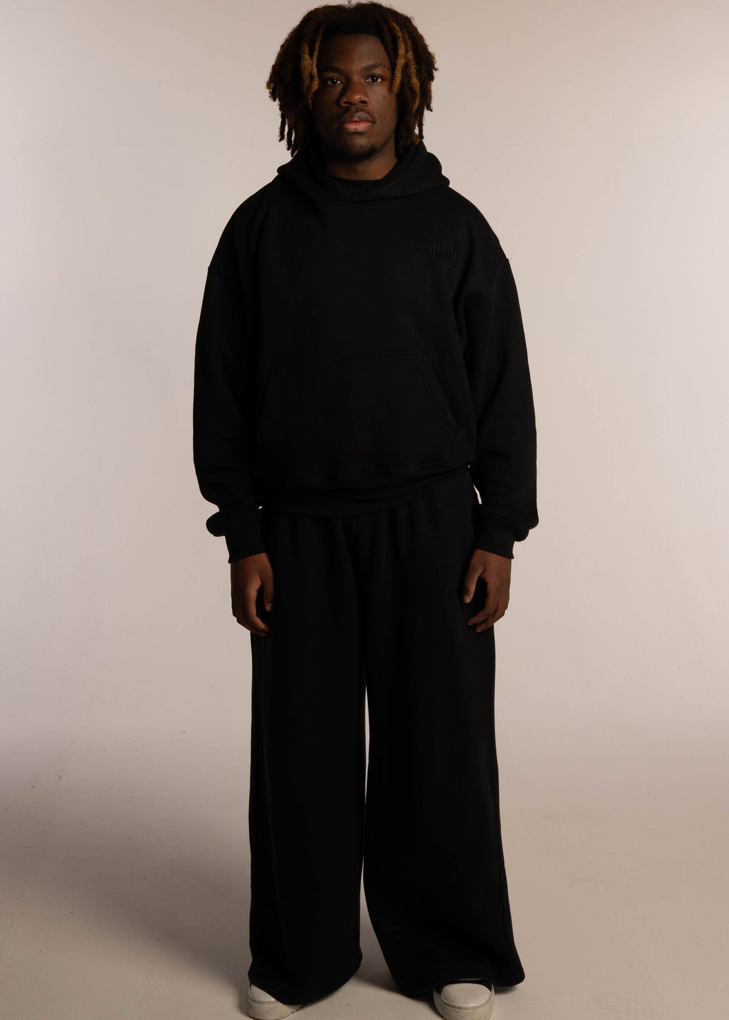 NEUTRALS SWEATPANTS - BLACK